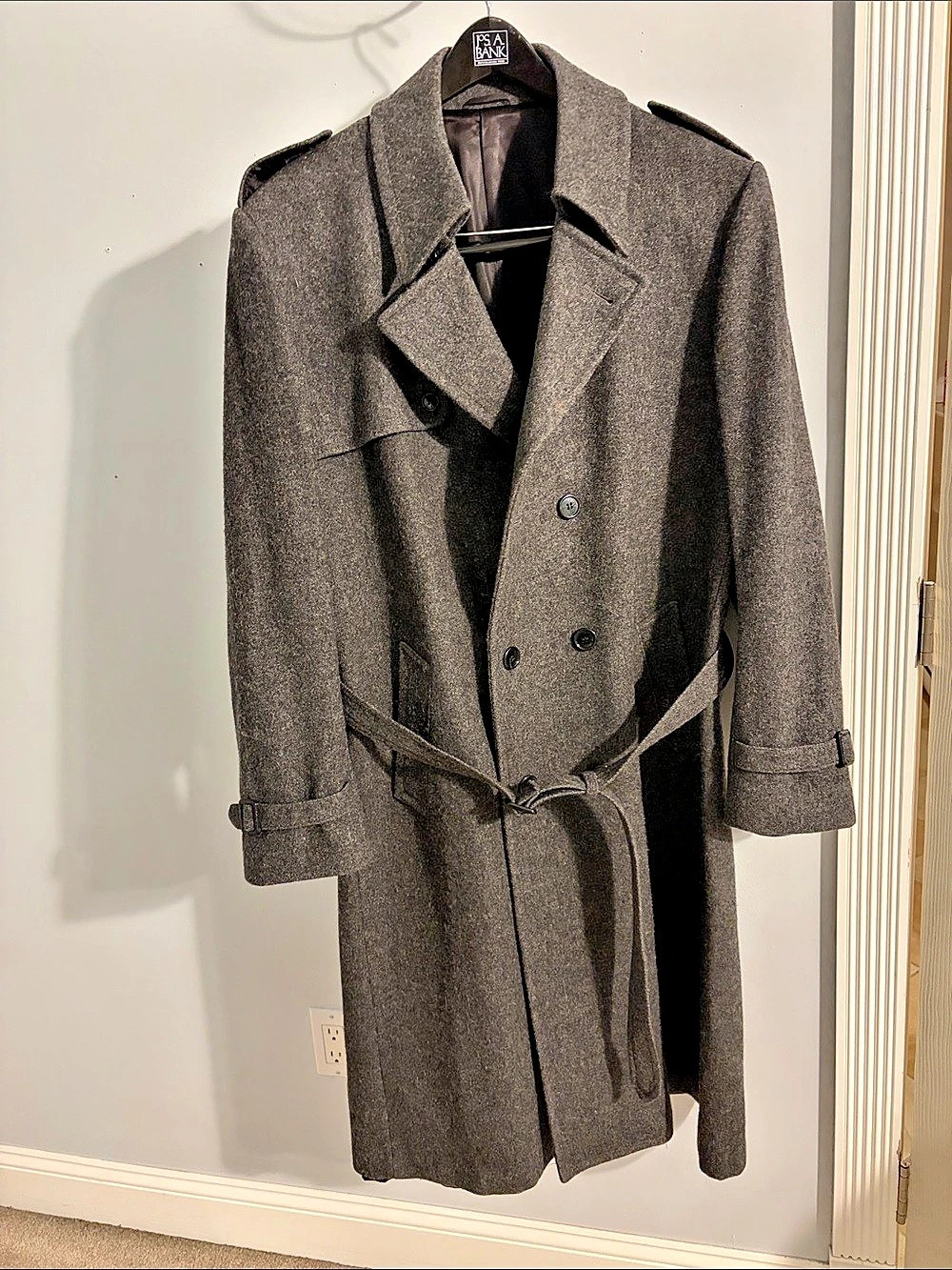 Men’s Gray Belted Trench Coat Like New